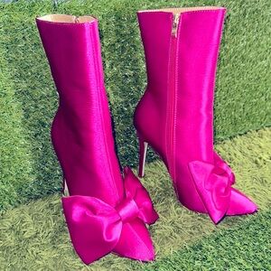 AZALEA WANG size 9 HOT PINK BOW, MID-CALF, POINTY TOE 4.5 in HEELS WITH SIDE ZIP